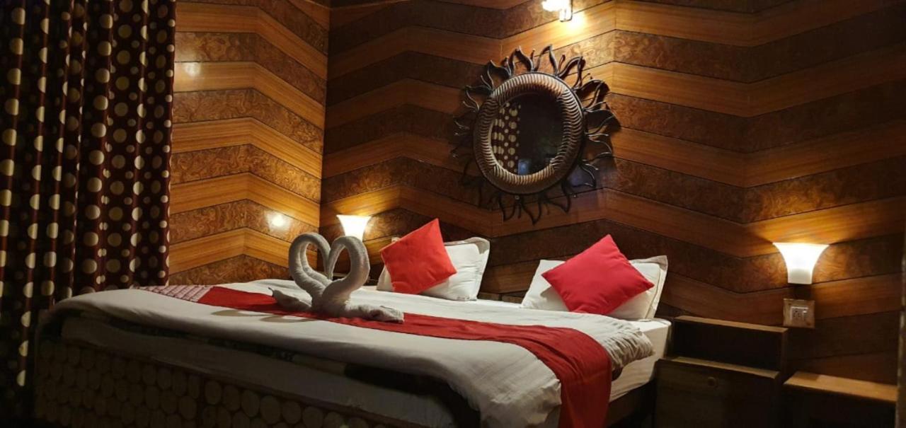 Goroomgo Ankur Lake View Mall Road Nainital - Prime Location With Luxury Room Eksteriør billede