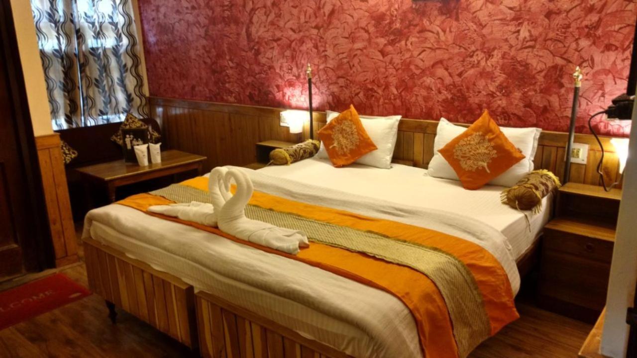 Goroomgo Ankur Lake View Mall Road Nainital - Prime Location With Luxury Room Eksteriør billede