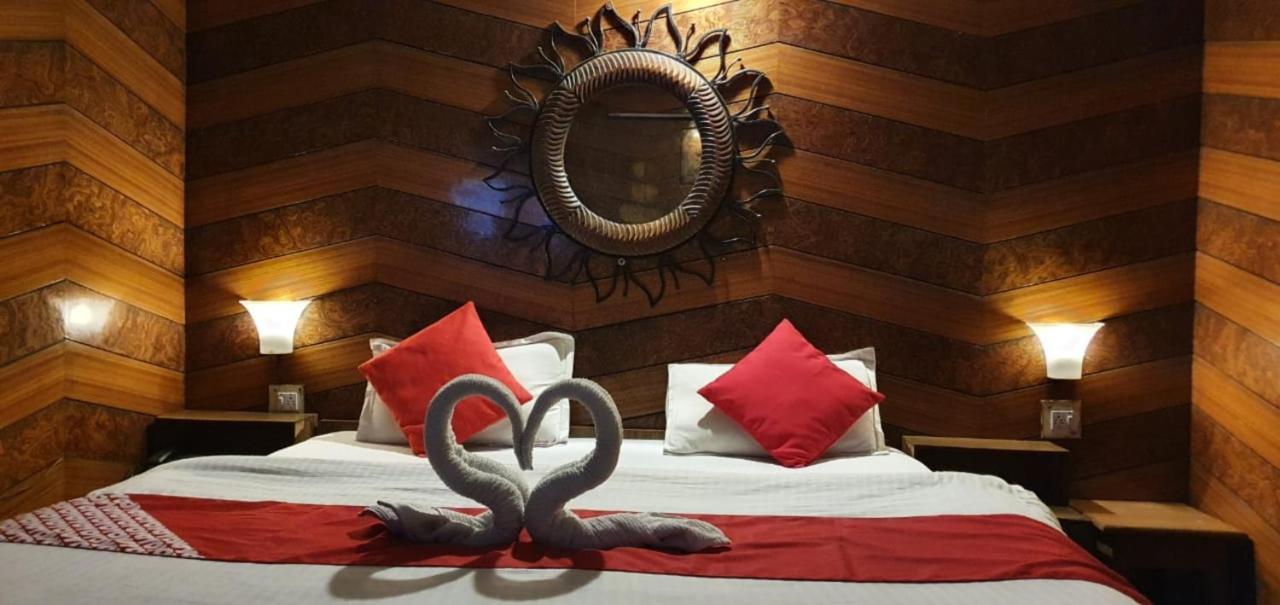 Goroomgo Ankur Lake View Mall Road Nainital - Prime Location With Luxury Room Eksteriør billede