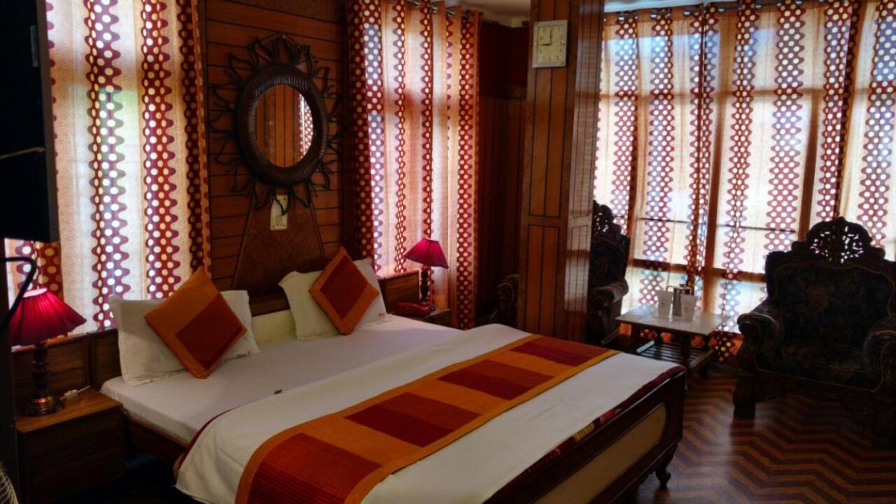 Goroomgo Ankur Lake View Mall Road Nainital - Prime Location With Luxury Room Eksteriør billede