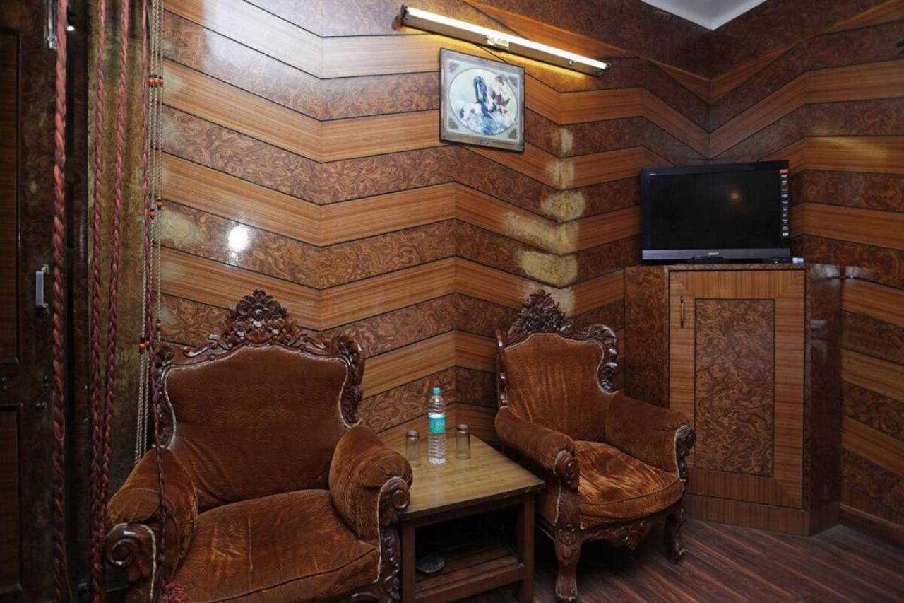 Goroomgo Ankur Lake View Mall Road Nainital - Prime Location With Luxury Room Eksteriør billede